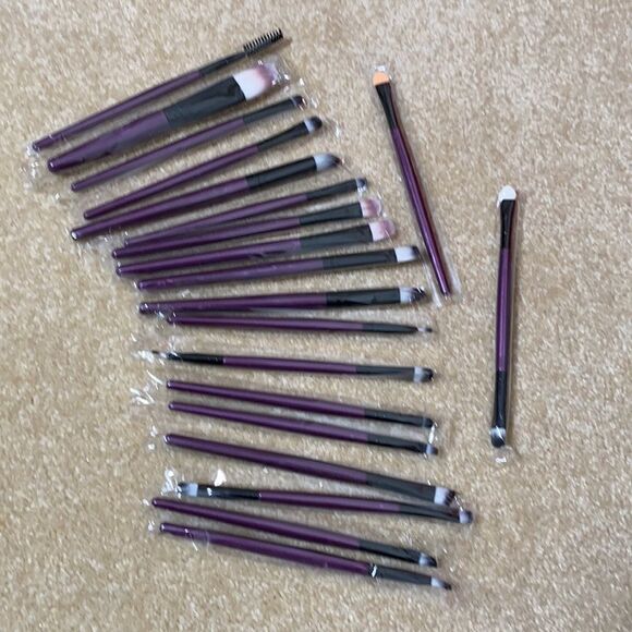 Bundle of Makeup Brushes - 20 items NEW - Picture 3 of 7